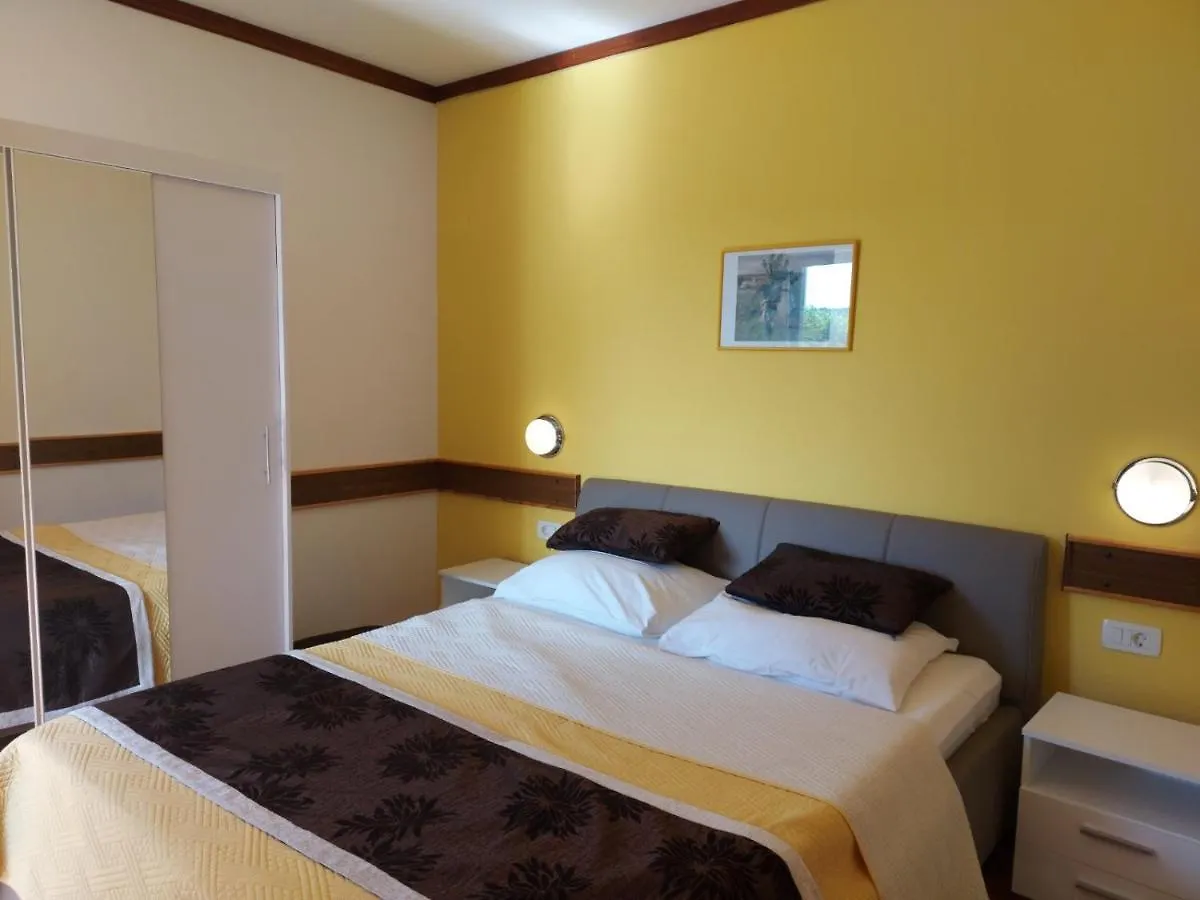 P&Z Apartments 拉布