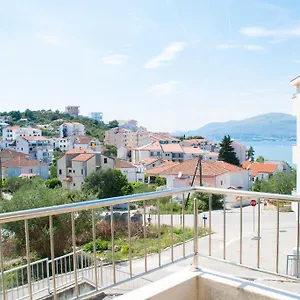 https://apartment-horizont.splithotels.org
